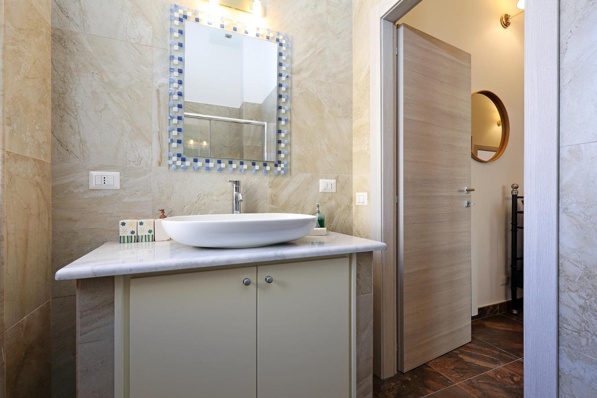 Cornelia - Charme Apartment Рим Екстериор снимка